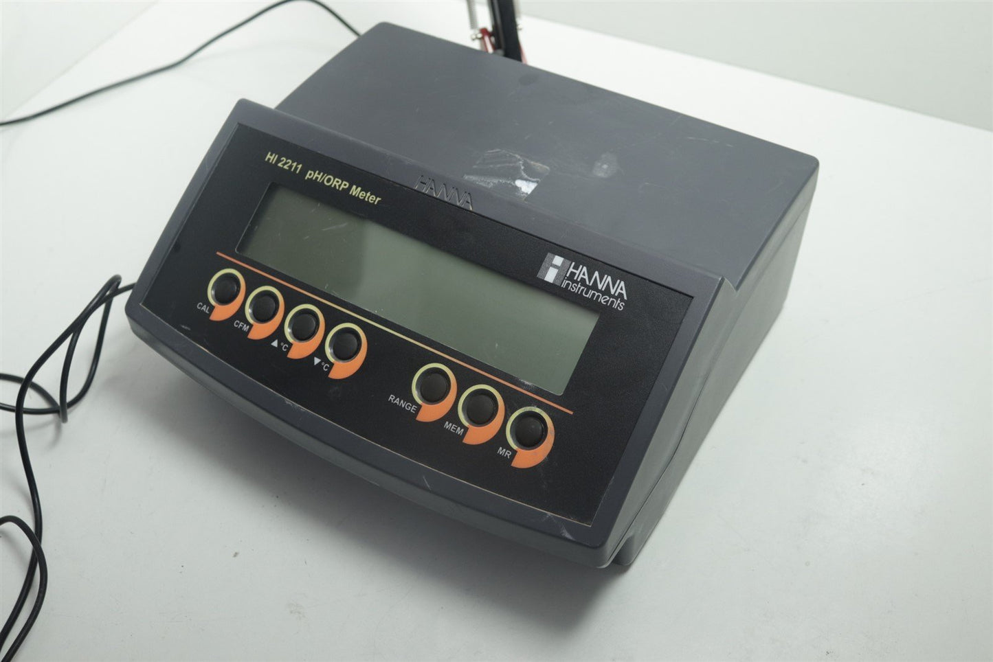 Hanna Instruments HI 2211 Bench pH/ORP Meter With Probes & Power Cable