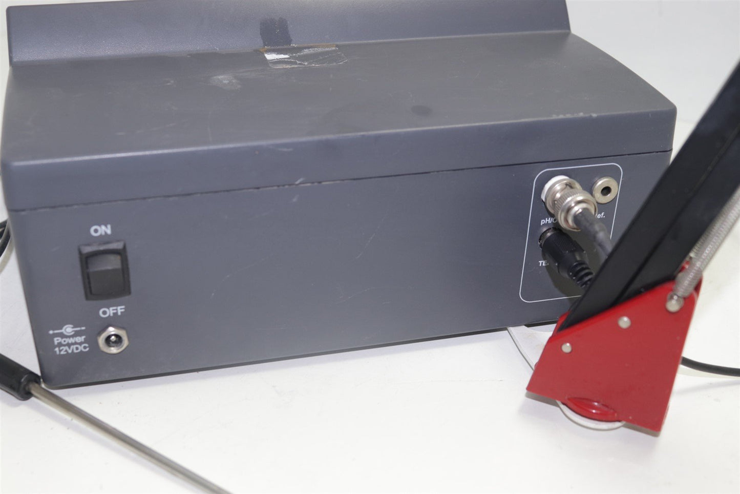 Hanna Instruments HI 2211 Bench pH/ORP Meter With Probes & Power Cable