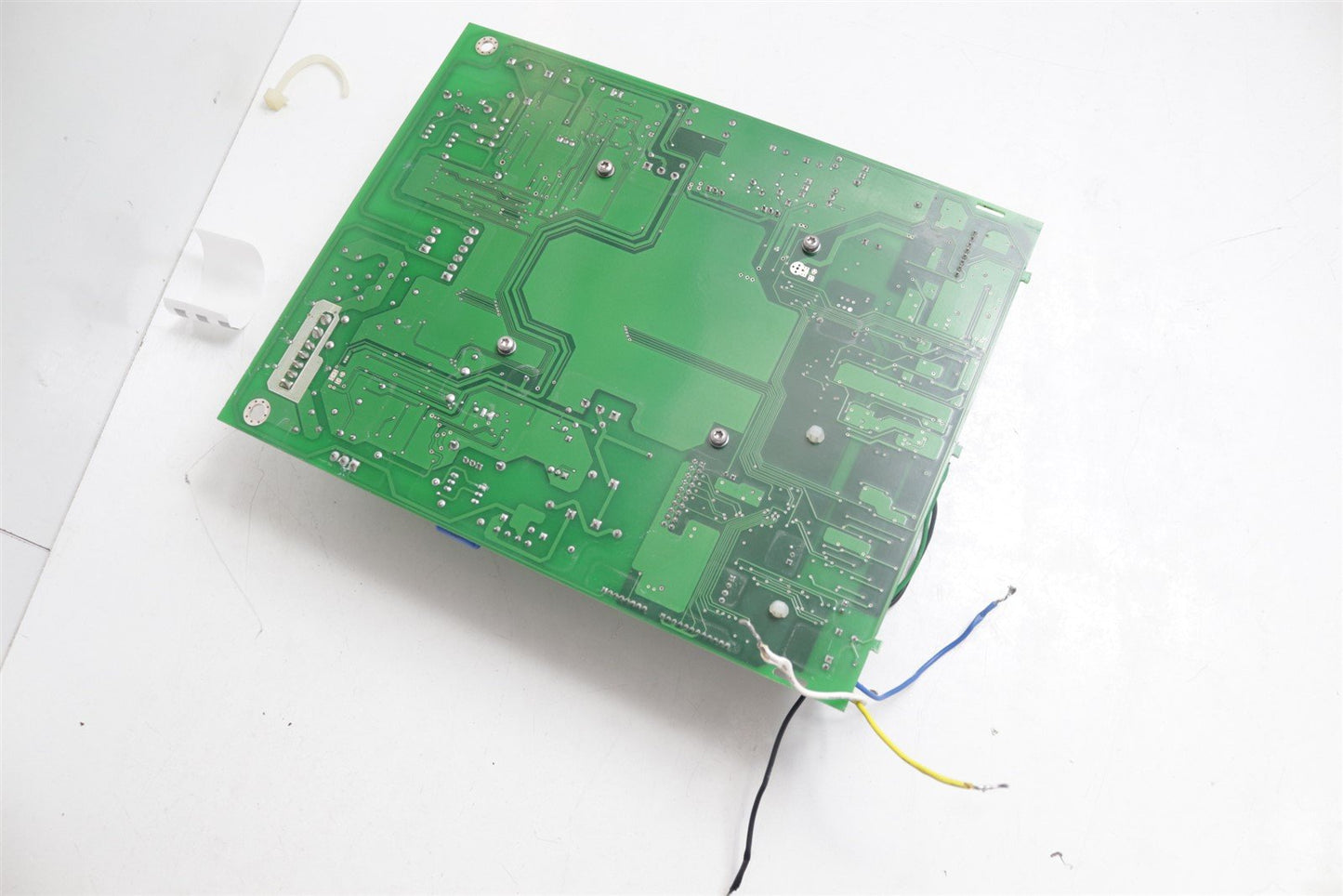 Agilent E3631 66503 Triple Output DC Power Supply 0-6V 5A/0+-25V,1A 5022-9076