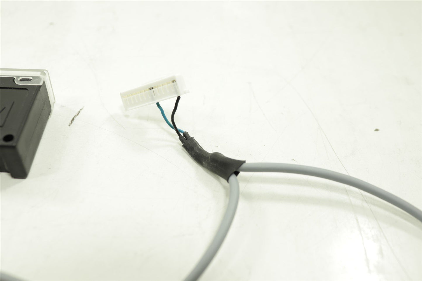 STM V9-BN-00 Photoelectric Sensor
