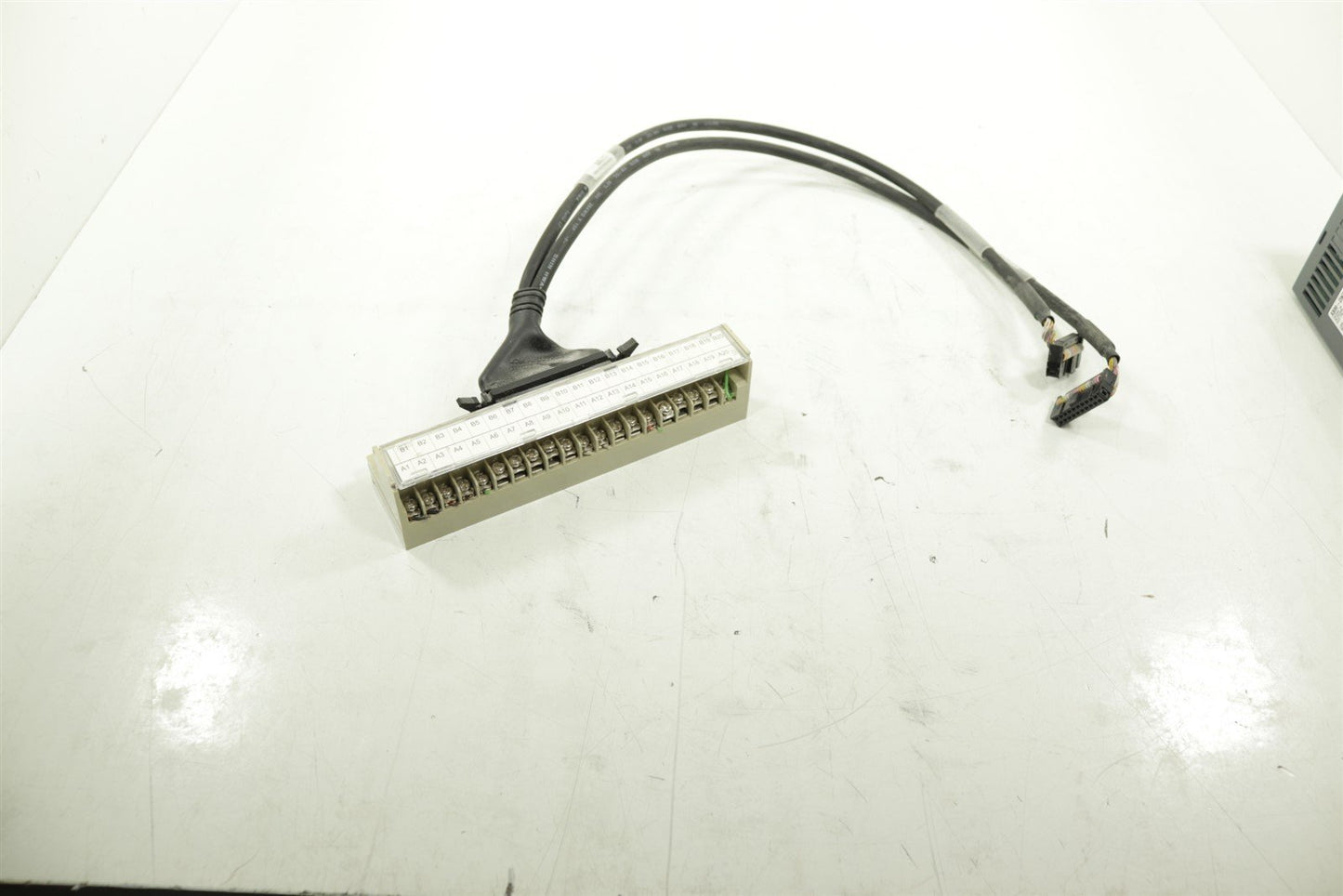 XBM-DN32S DC Input 24V 1A + SAMWONACT XTB-40H Terminal TG7-1H40S