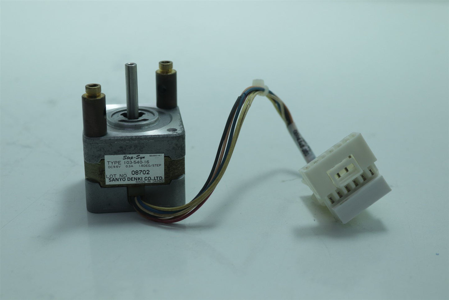 Sanyo Denki 103-540-16 9.6V 0.3A 1.8°/ Step- Stepping Motor