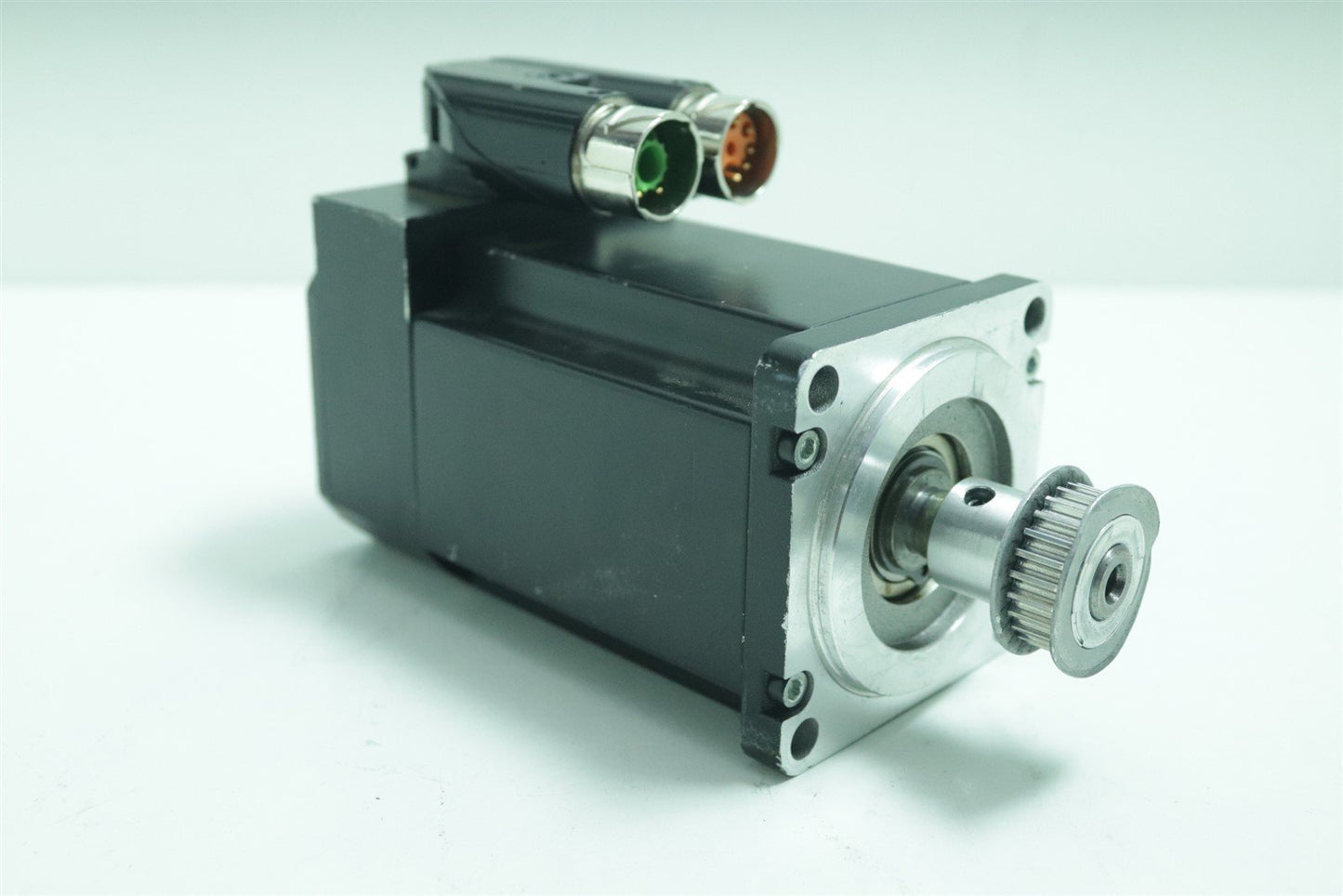 B&R Automation Servo Motor 8LVA23.R0030D000-0 REV C0 + CABLES