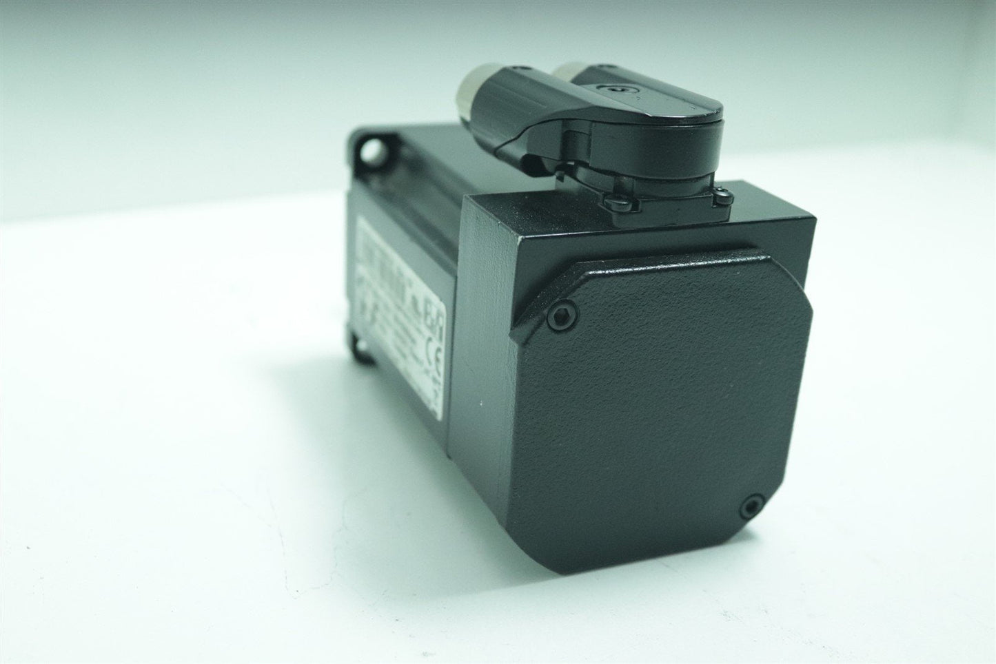 B&R Automation Servo Motor 8LVA23.R0030D000-0 REV C0 + CABLES
