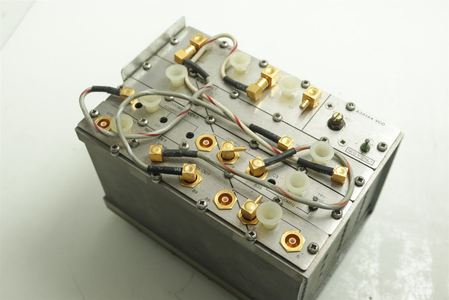 HP Agilent 8672A Signal Generator 2-18GHz Module A3A1Ax