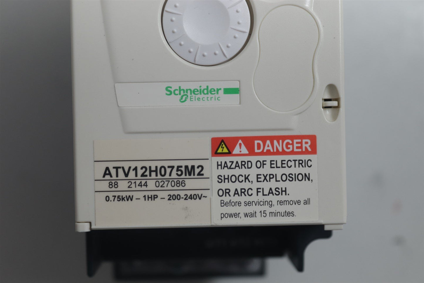 Schneider Electric Altivar ATV12H075M2 0.75kW 200-240V AC Speed Drive