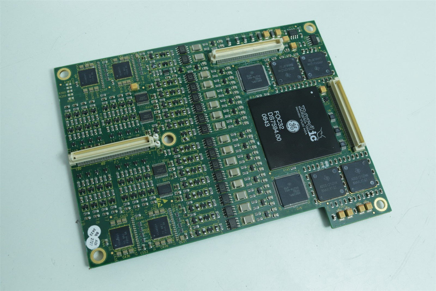 GE HealthCare Vivid i/q S5/S6 TR32 Board V.12 2354258-12 REV:00 S/N:U1239