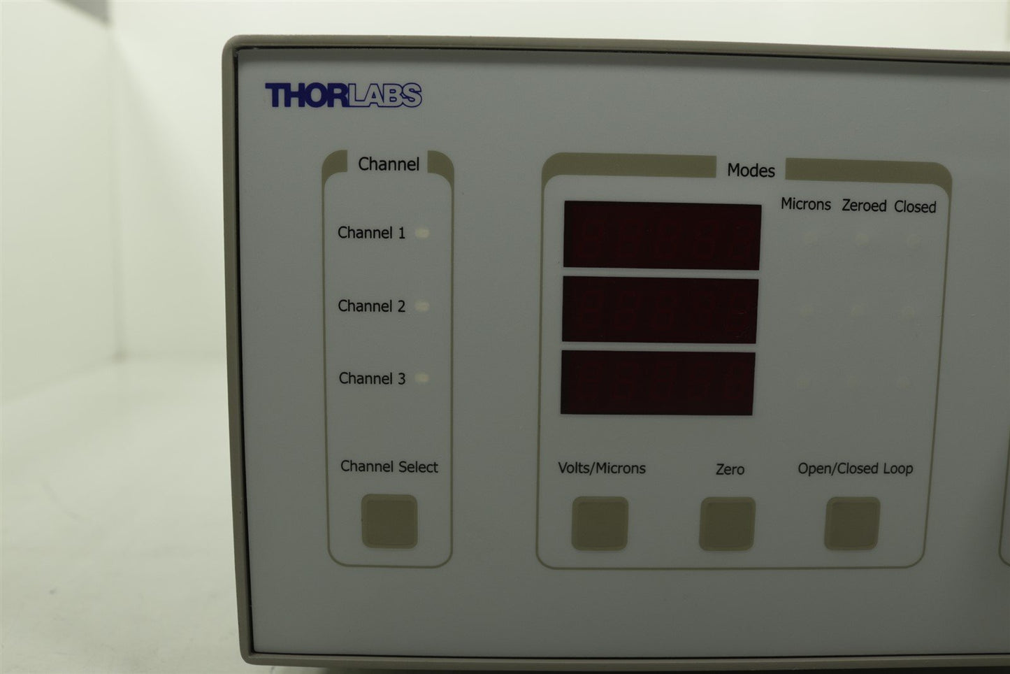 BPC303 3-Channel 150V/1A Benchtop Piezo Controller