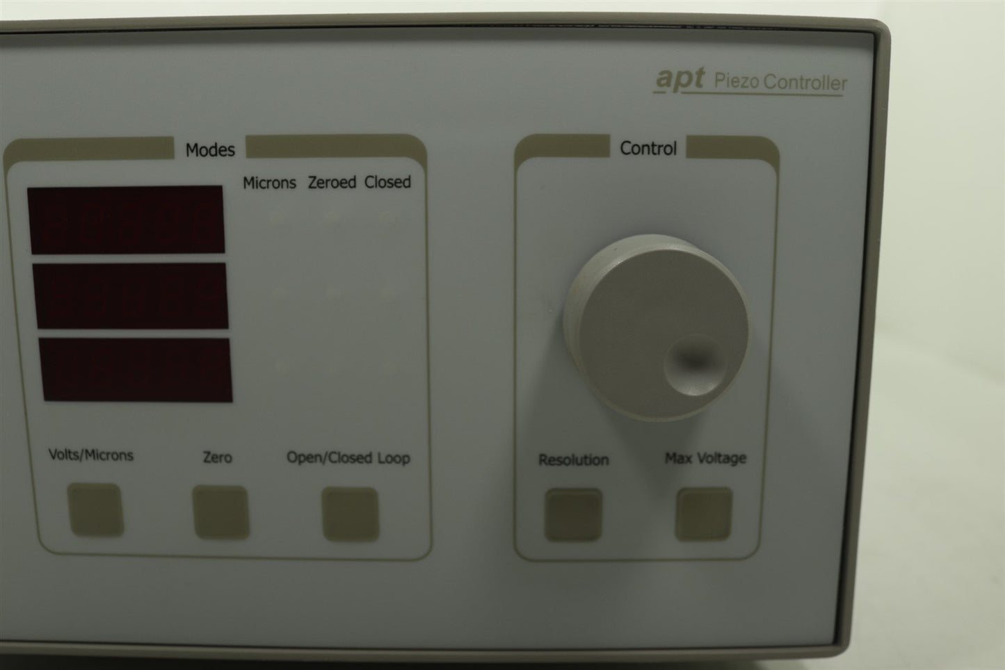 BPC303 3-Channel 150V/1A Benchtop Piezo Controller