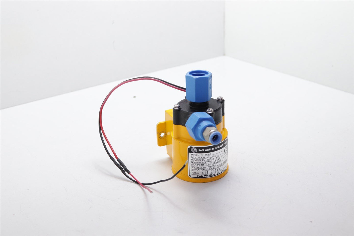 Pan World NH-5PX-D Brushless DC Magnet Pump 15L/min 2.8m Head 1/2"NPT 24V