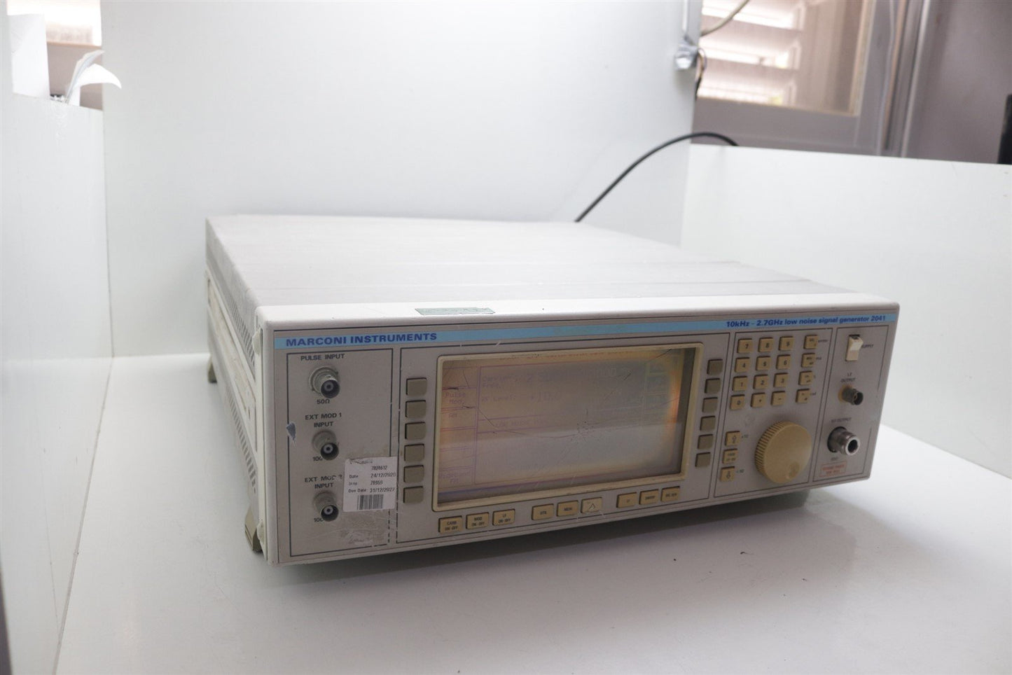 Marconi Instruments 2041 Low Noise Signal Generator 250KHz 2.7GHz Tested