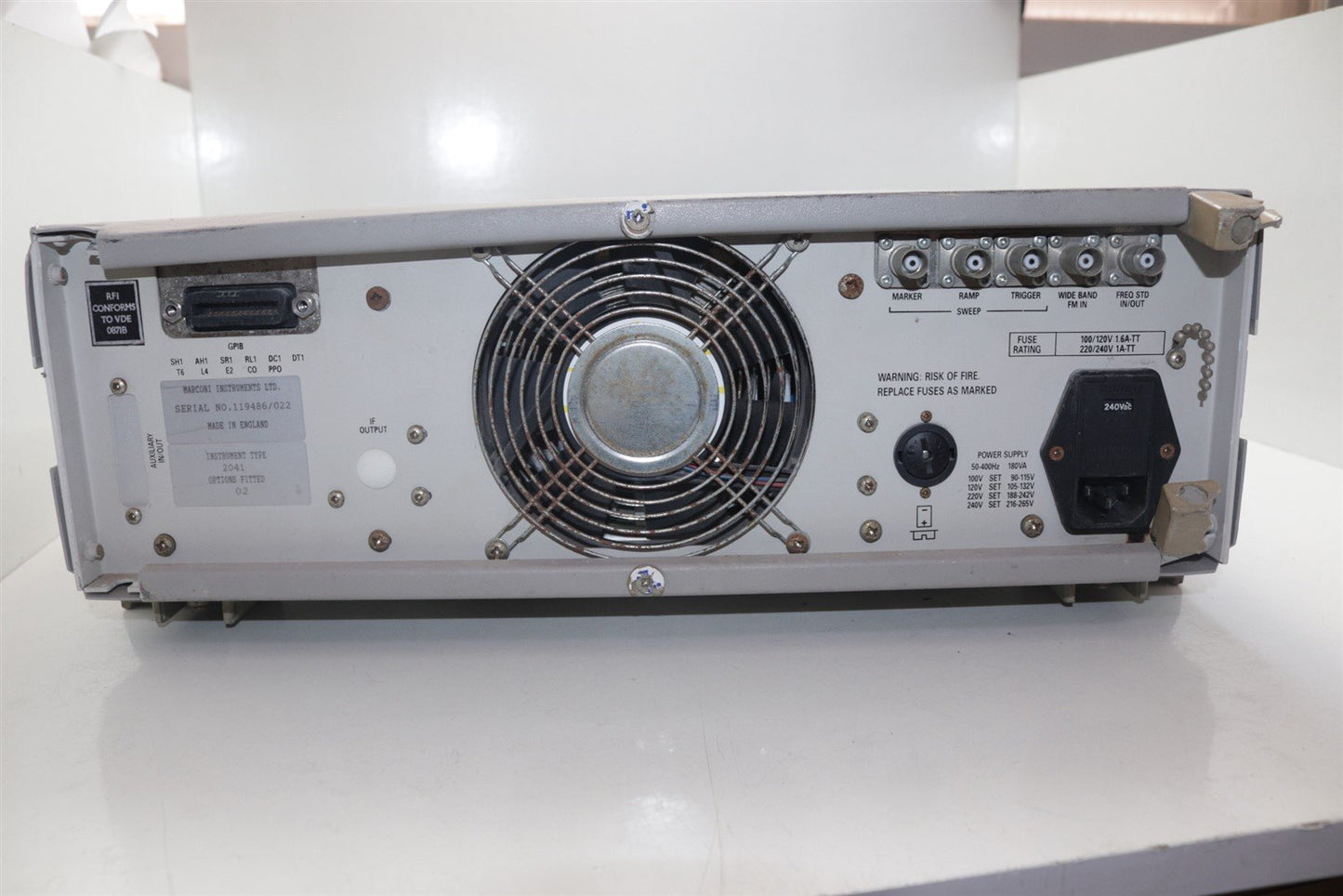 Marconi Instruments 2041 Low Noise Signal Generator 250KHz 2.7GHz Tested