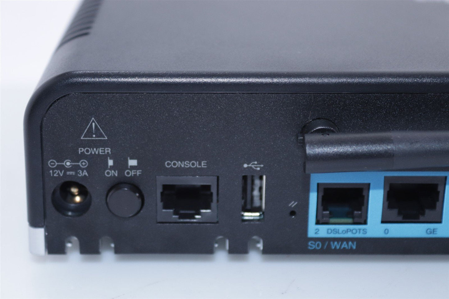 AudioCodes Mediant 500L MSBR M500L-4S4OW-A1GECS-T All-in-one Router GGWL00008