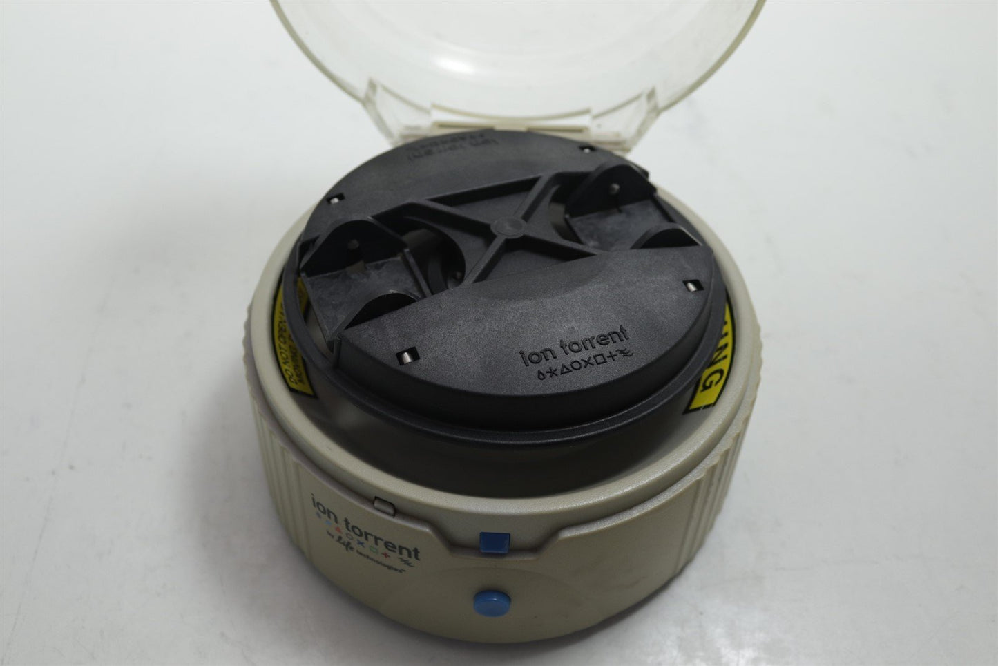 Life Technologies Ion Torrent Ion Chip Minifuge 230V Tested & Working
