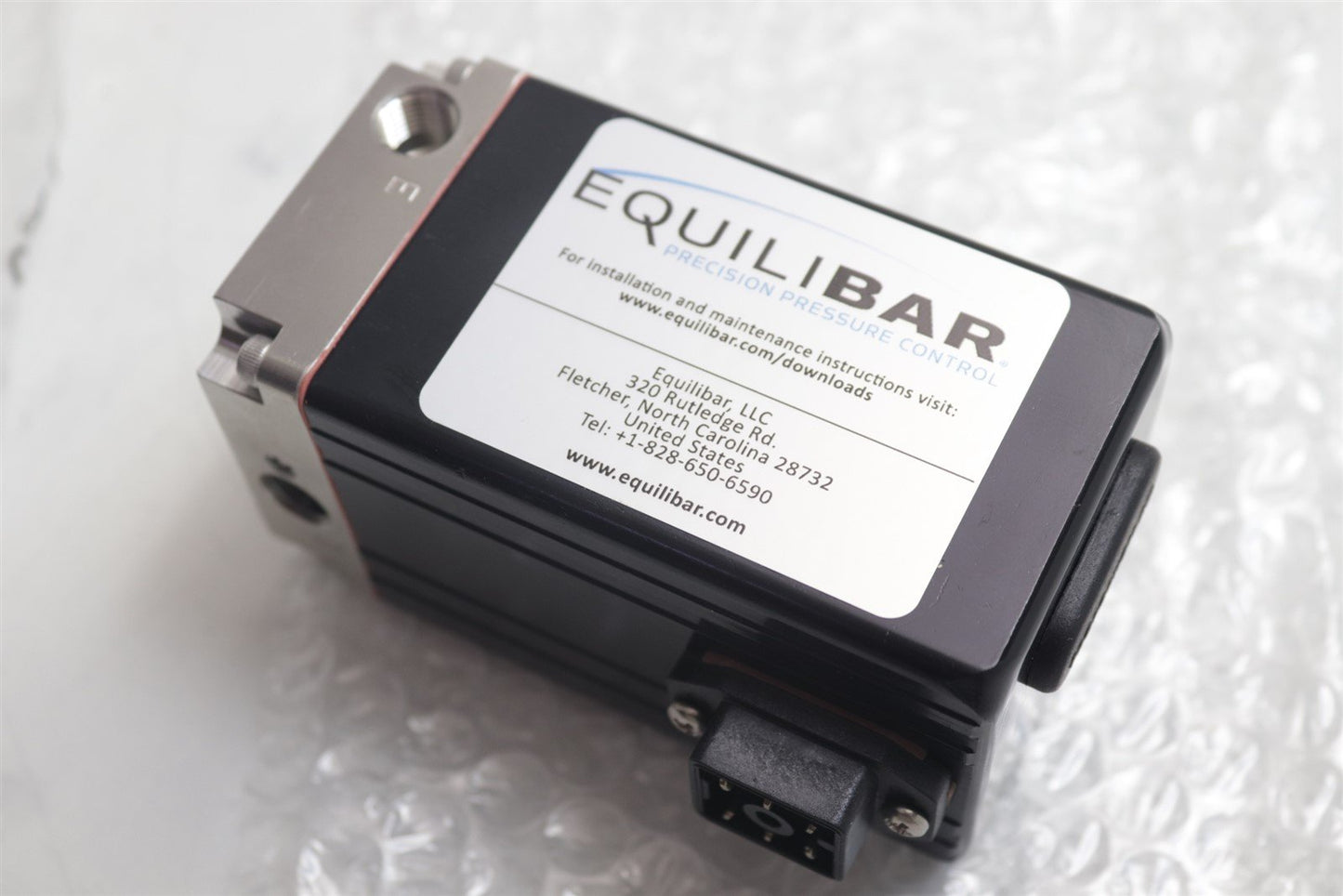 NEW EquiliBar Electronic Pressure Regulator QB1SSNEEZP300PSG 0-300PSI