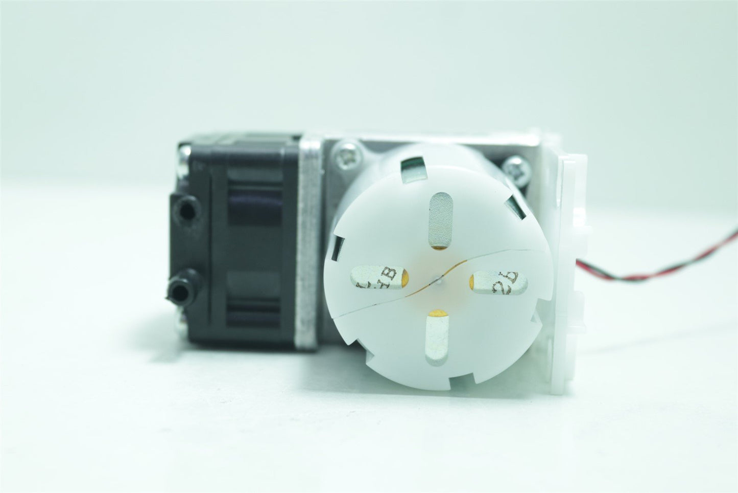 Nitto Kohki 24VDC Compressor Vacuum Pump DP0102S-0001