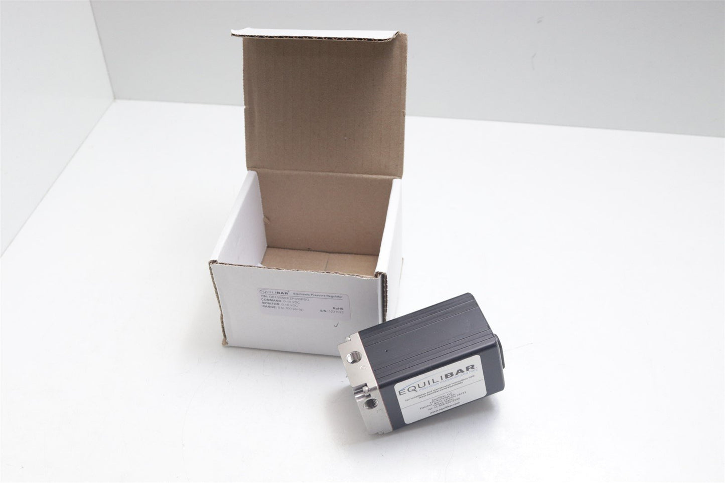 NEW EquiliBar Electronic Pressure Regulator QB1SSNEEZP300PSG 0-300PSI