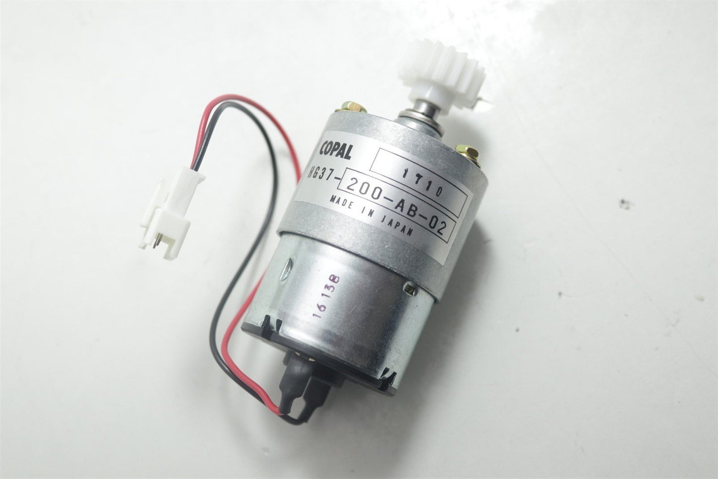 Copal Electronics Geared HG37-200-AB-02 24V 22 rpm 6mm Shaft Diameter Motor