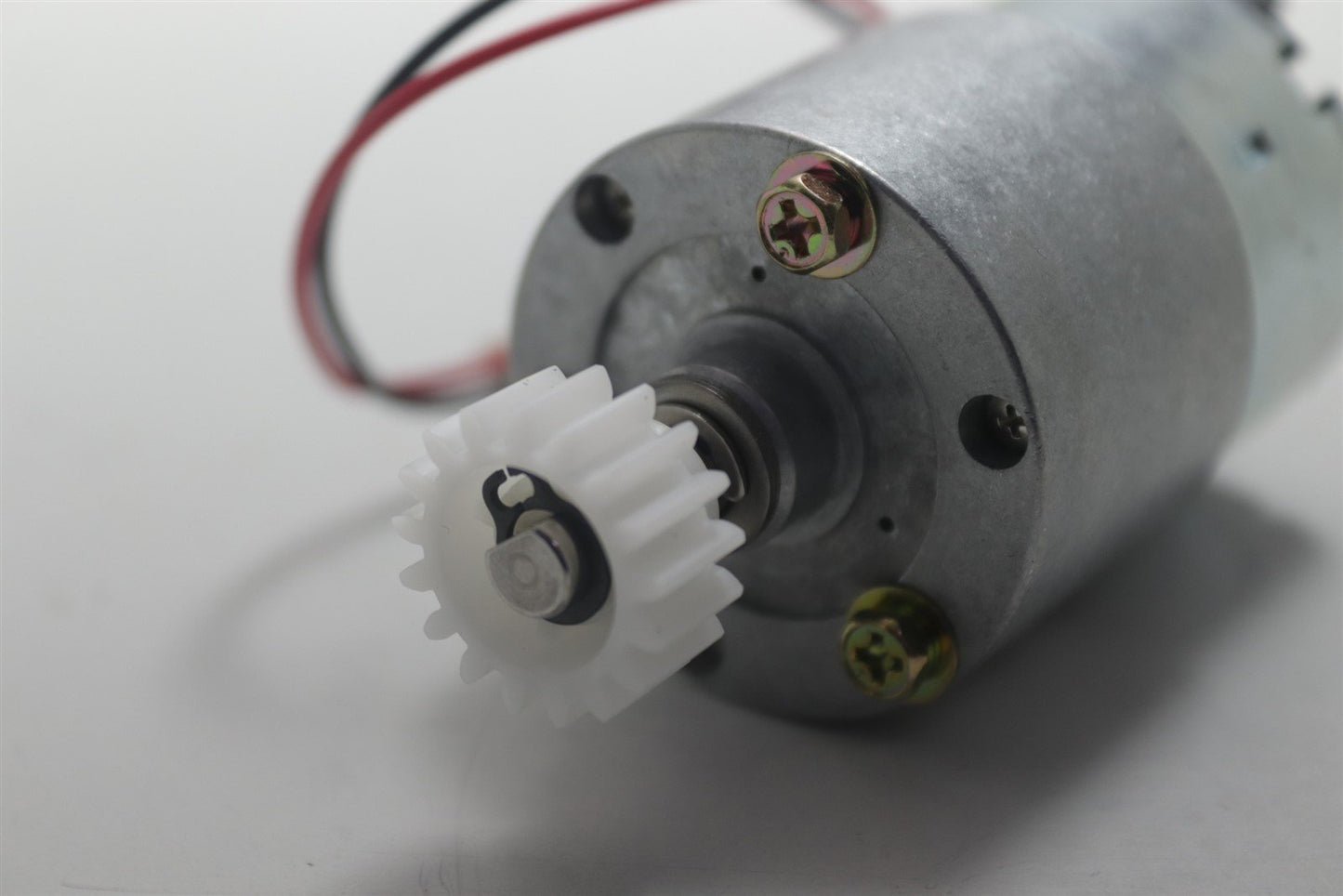 Copal Electronics Geared HG37-200-AB-02 24V 22 rpm 6mm Shaft Diameter Motor