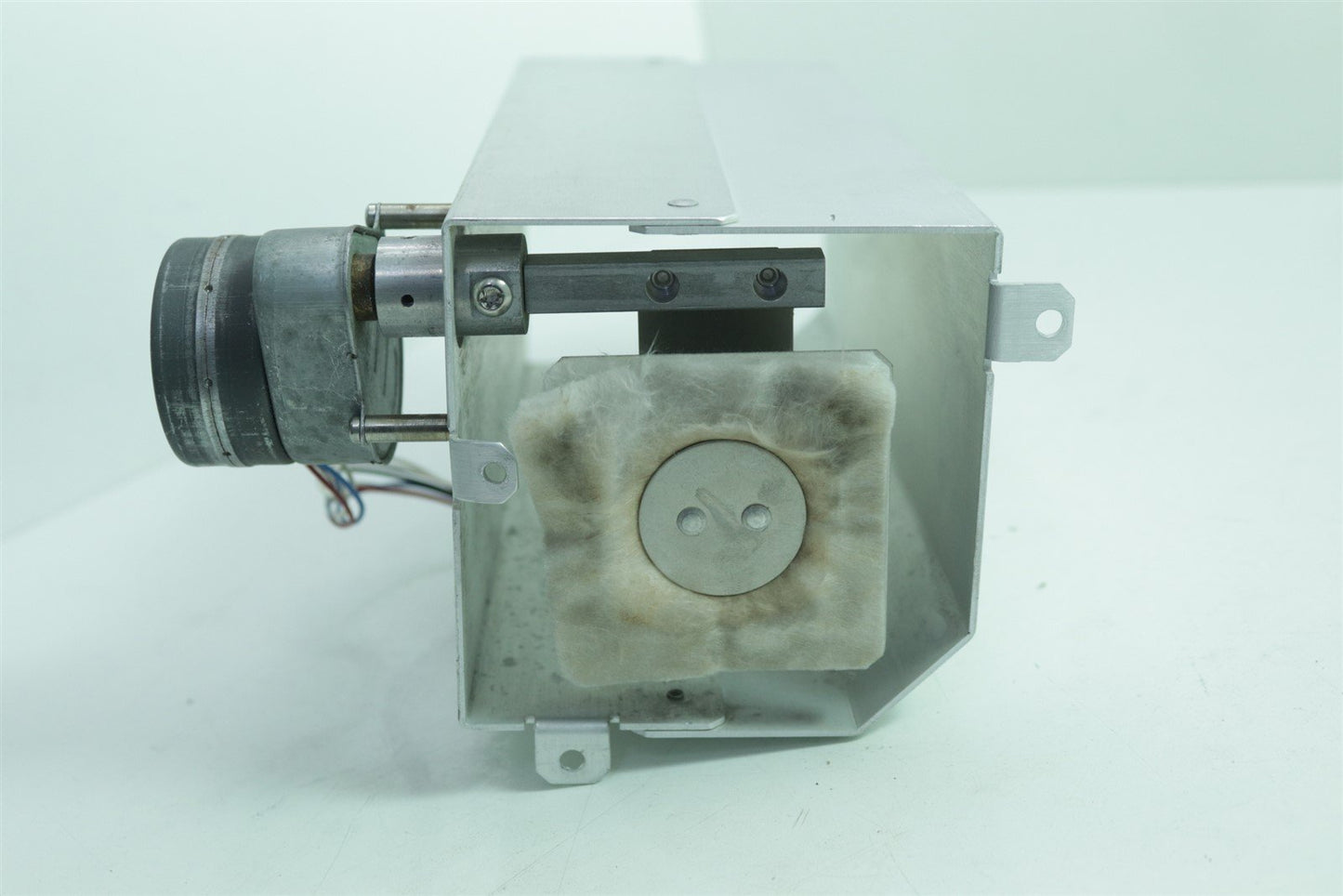 HP Agilent 6850 GC Flapper Motor Assembly Heat Exhaust Duct Flapper G1530-60945