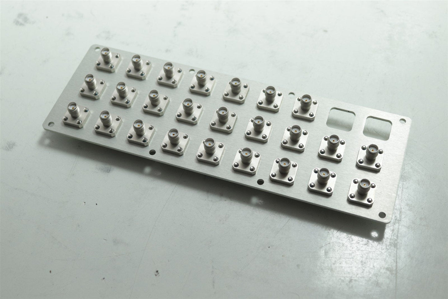 x25 Amphenol Fit Through SMA F-F Connector