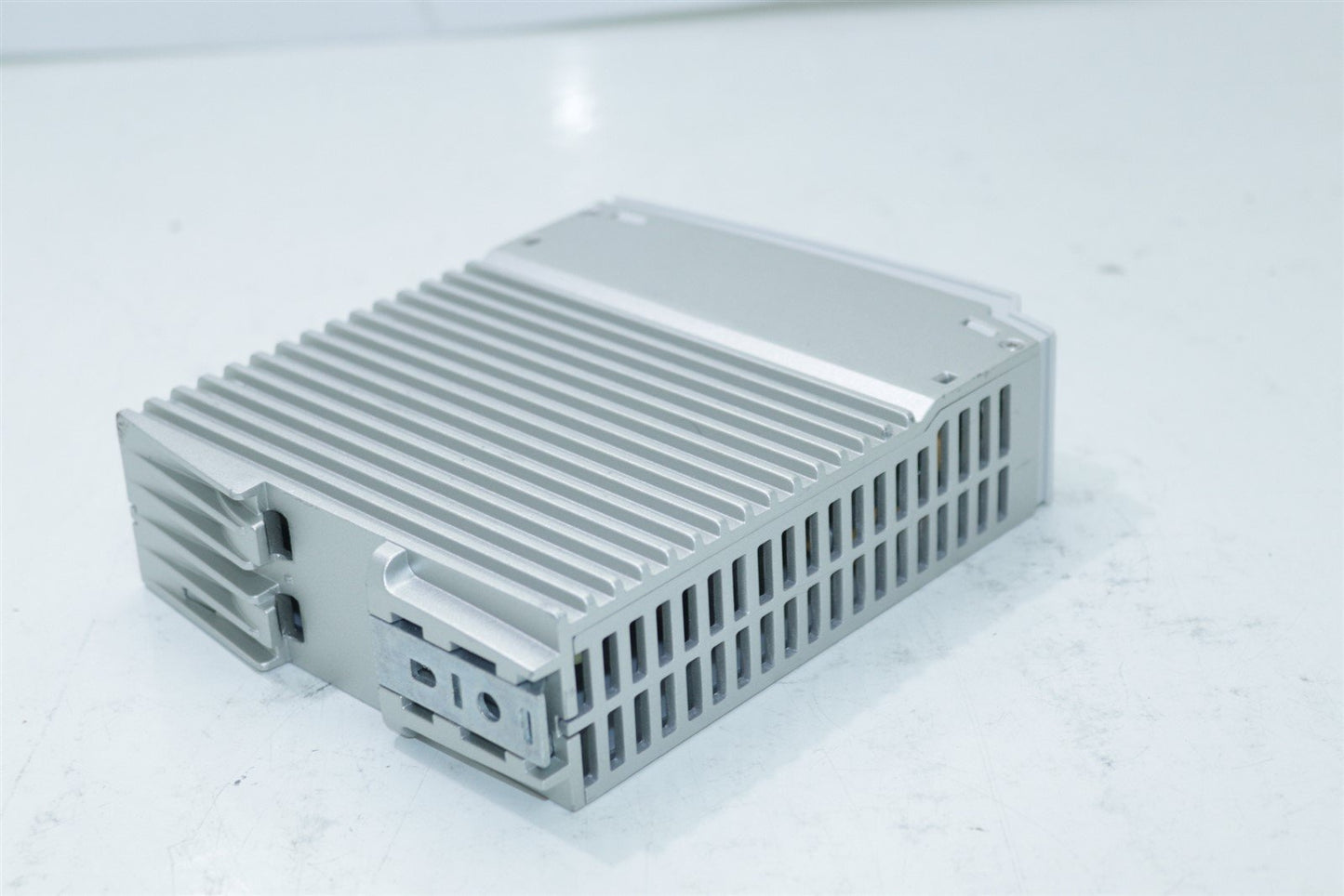 Phoenix Contact TRIO-PS-2G/1AC/24DC/10 Power Supply 2903149 I:100-240V O:24V 10A