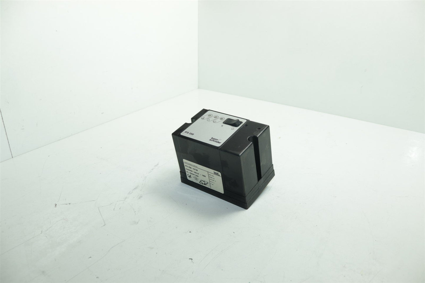 Krom Schroder IFS 258-5/1W Automatic Burner Control Unit Controller