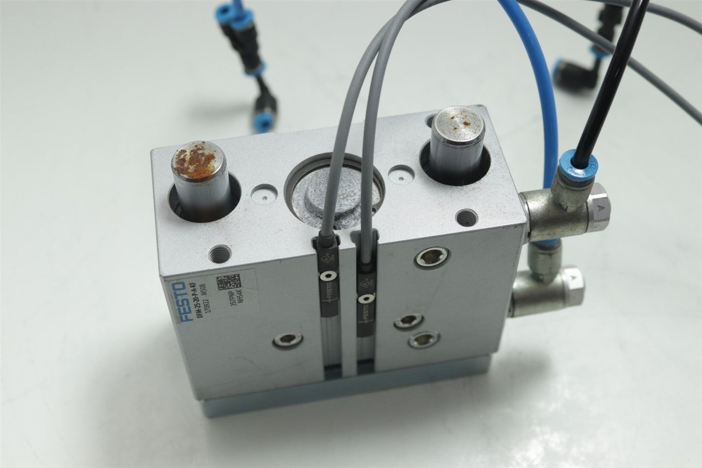 Festo DFM-25-20-P-A-KF 170922 Pneumatic Guided Cylinder