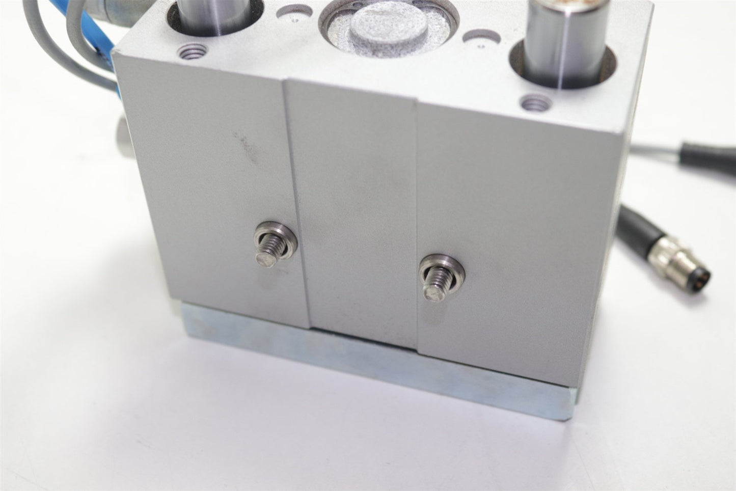 Festo DFM-25-20-P-A-KF 170922 Pneumatic Guided Cylinder