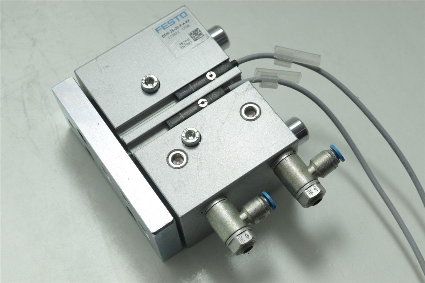 Festo DFM-25-20-P-A-KF 170922 Pneumatic Guided Cylinder