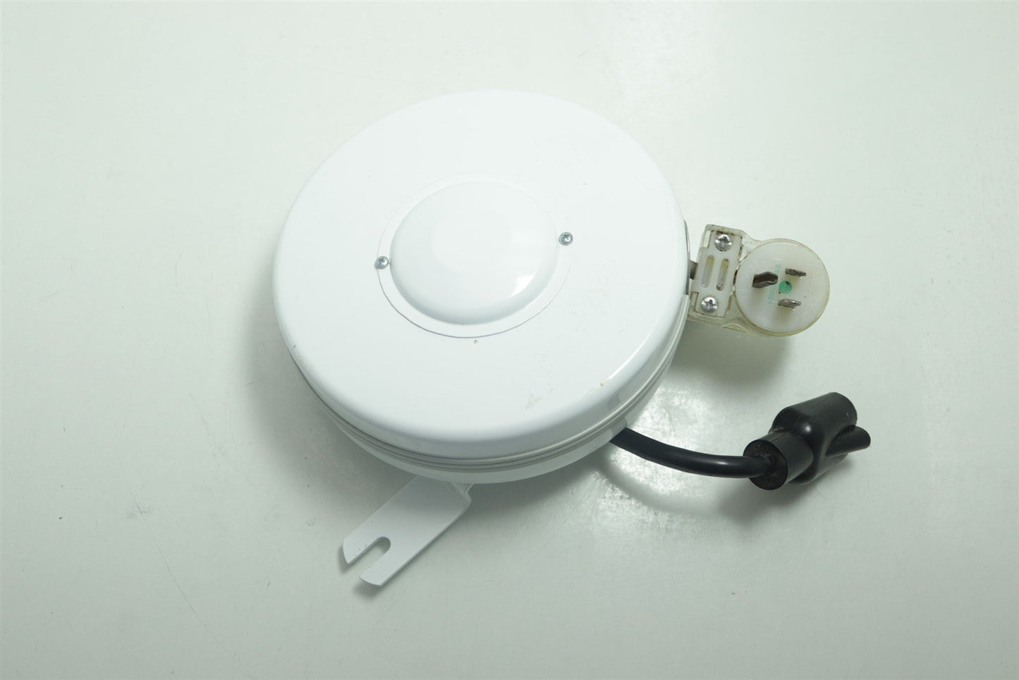 Retractable Power Cable Reel for Medical Environments