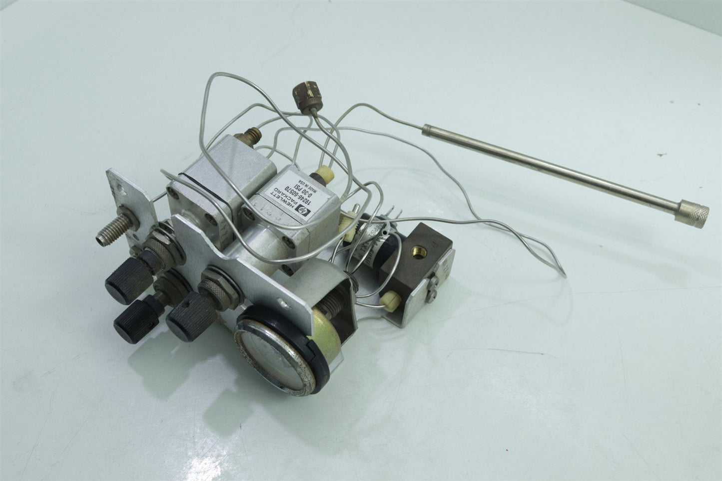 HP Agilent SERIES II GAS CHROMATOGRAPH 5890 Regulator 19362-60575 19246-60570