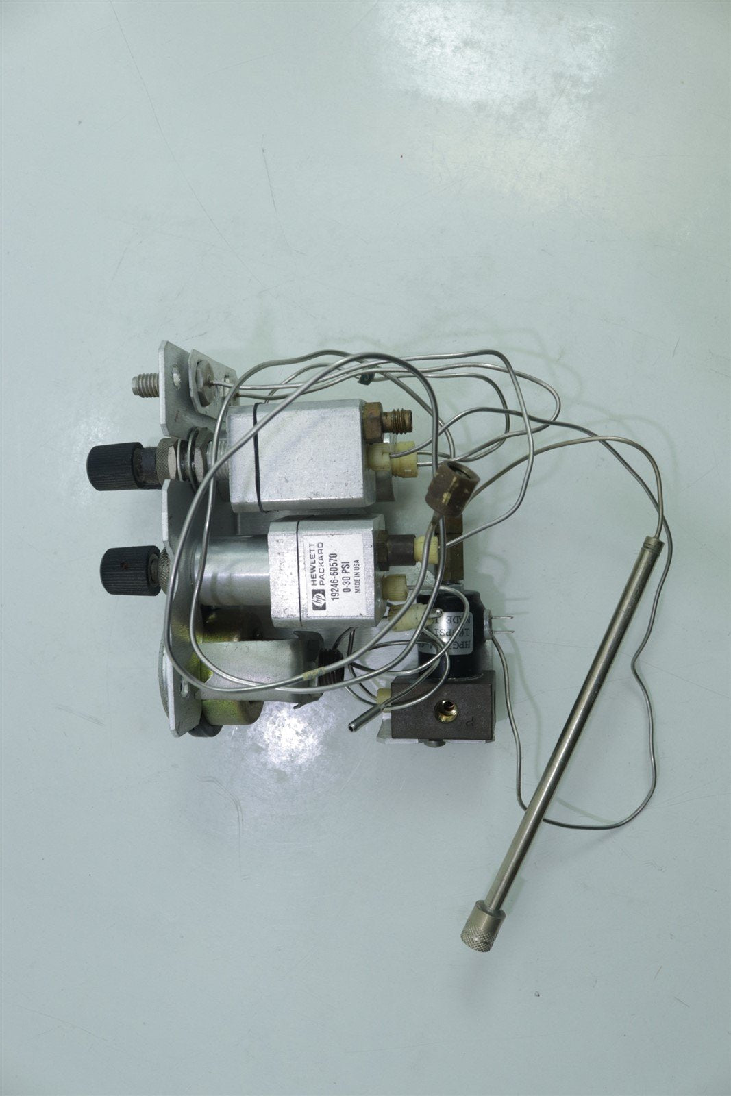 HP Agilent SERIES II GAS CHROMATOGRAPH 5890 Regulator 19362-60575 19246-60570