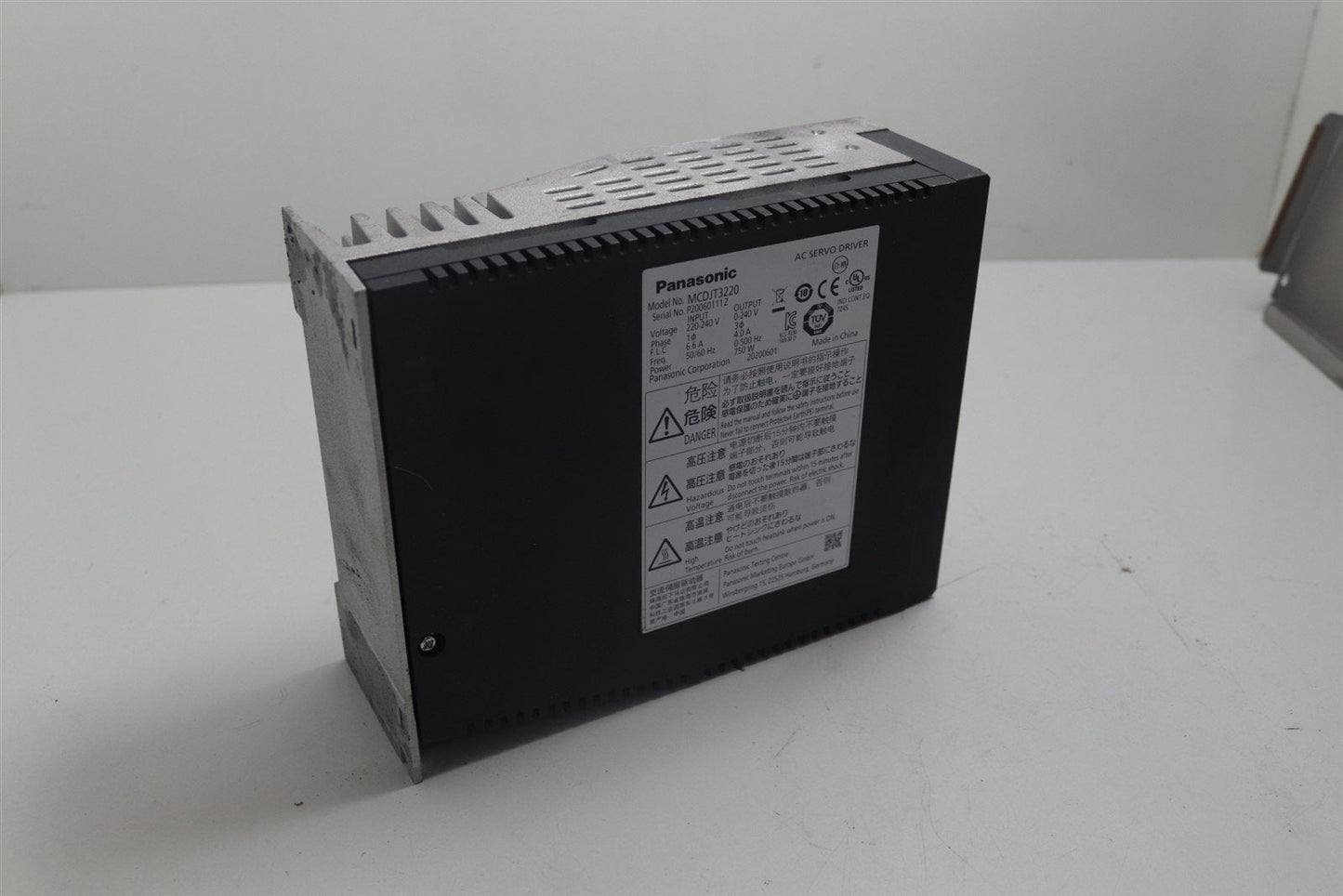 Panasonic Servo Driver 240V 3ϕ 4.0A 750W 500Hz MCDJT3220