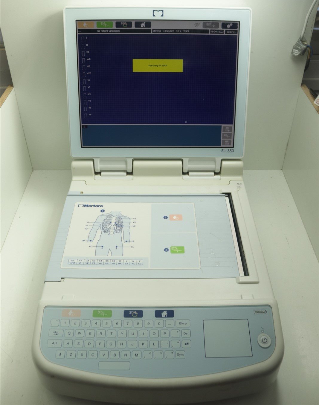 Mortara ELI 380 Machine Excellent Condition TESTED!