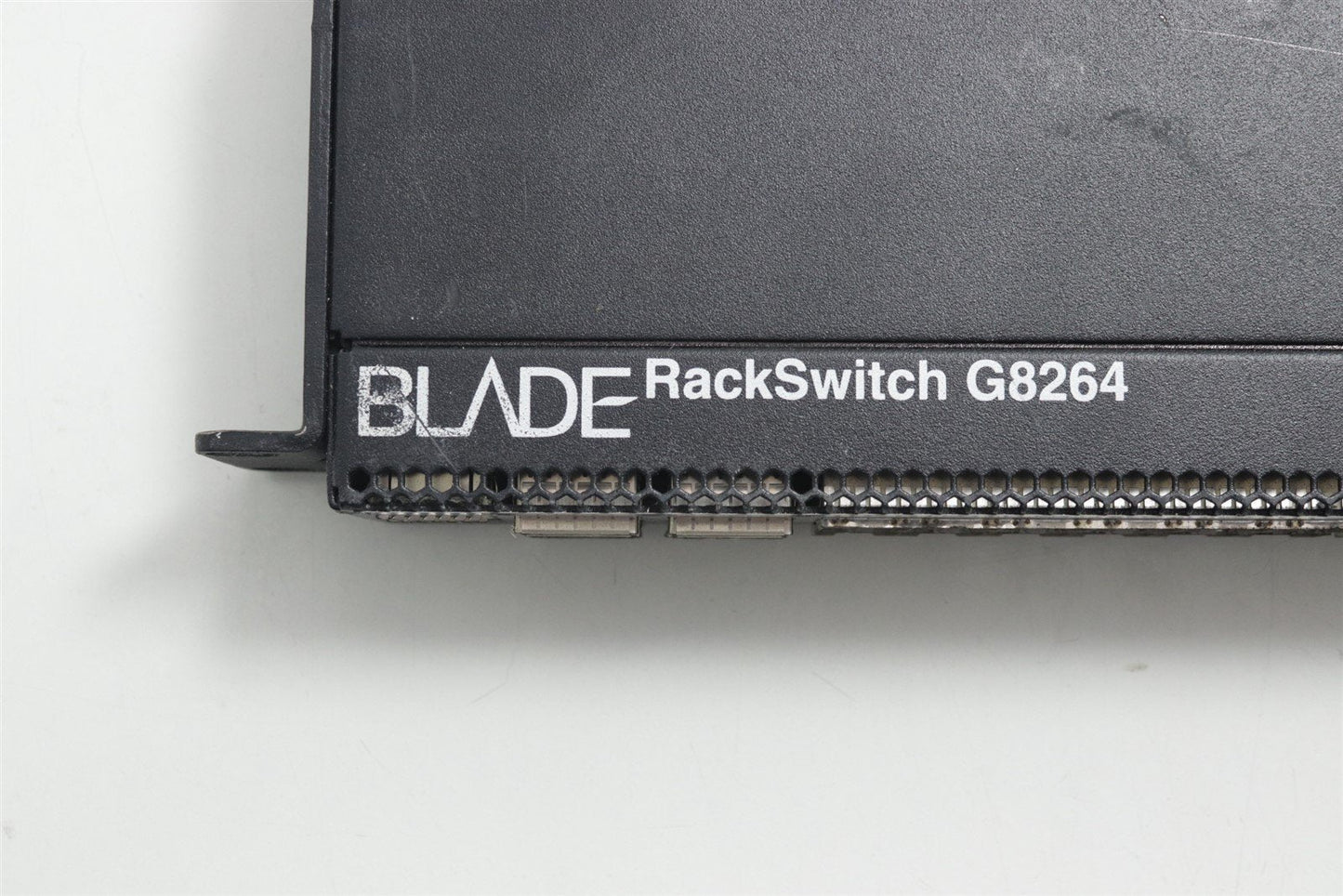 IBM RackSwitch G8264 48 ports 10Gigabit SFP 4x40 Gigabit Switch 2PSU 49Y7923