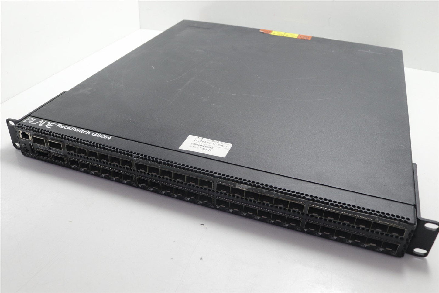 IBM RackSwitch G8264 48 ports 10Gigabit SFP 4x40 Gigabit Switch 2PSU 49Y7923