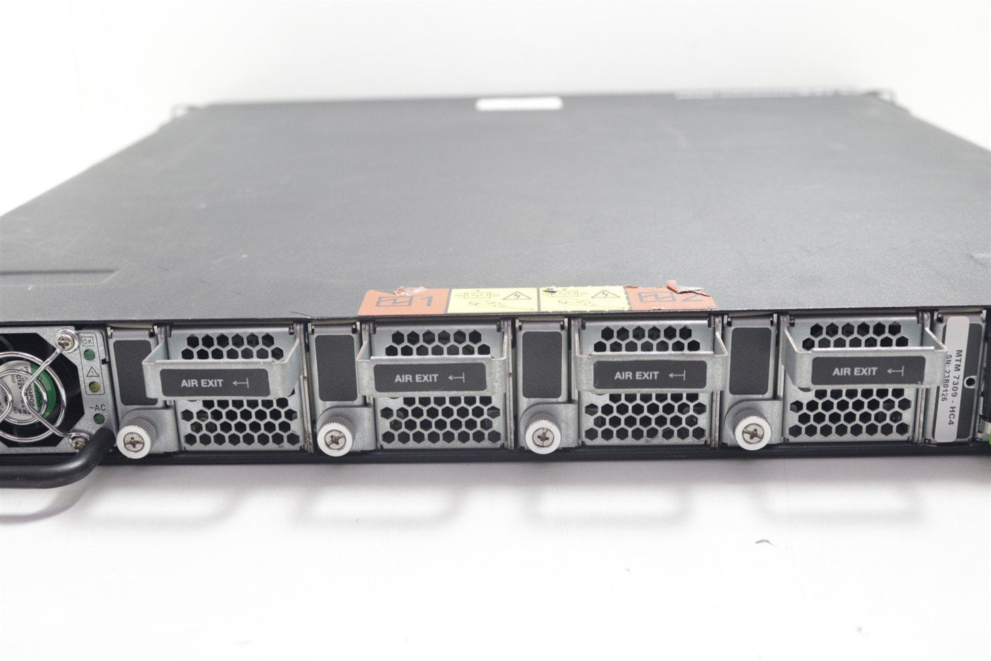 IBM RackSwitch G8264 48 ports 10Gigabit SFP 4x40 Gigabit Switch 2PSU 49Y7923