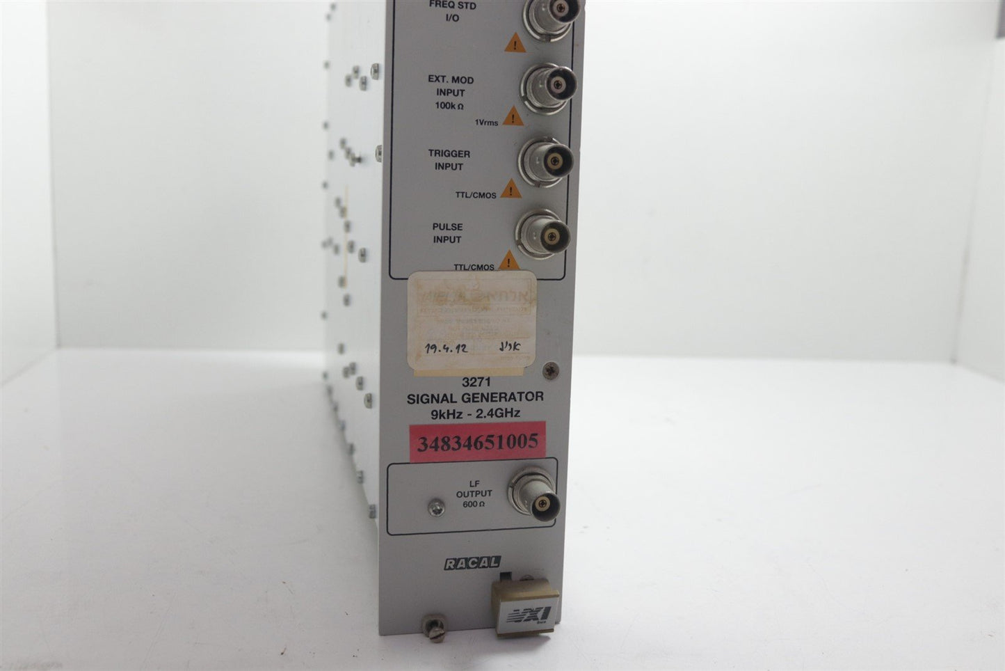 Racal Instruments 3271 VXI Signal Generator 9kHz - 2.4GHz w/ Breakage