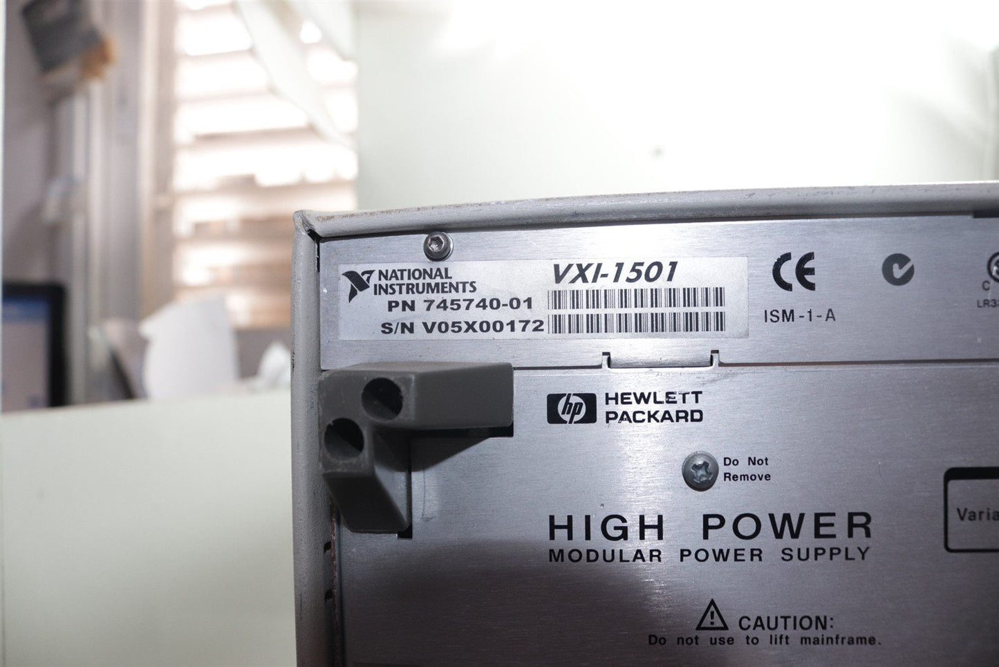 National Instruments VXI-1501 Mainframe Chassis 745740-01