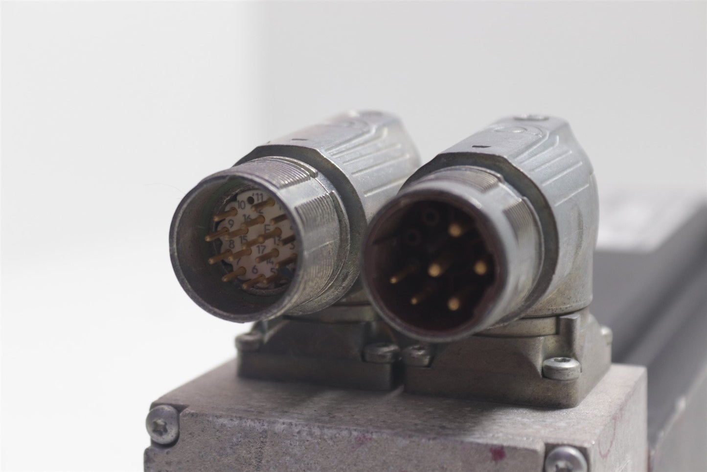 Control Techniques Unimotor Servo Motor ServoMotor 070UDD200XBCRA078140-SHPA