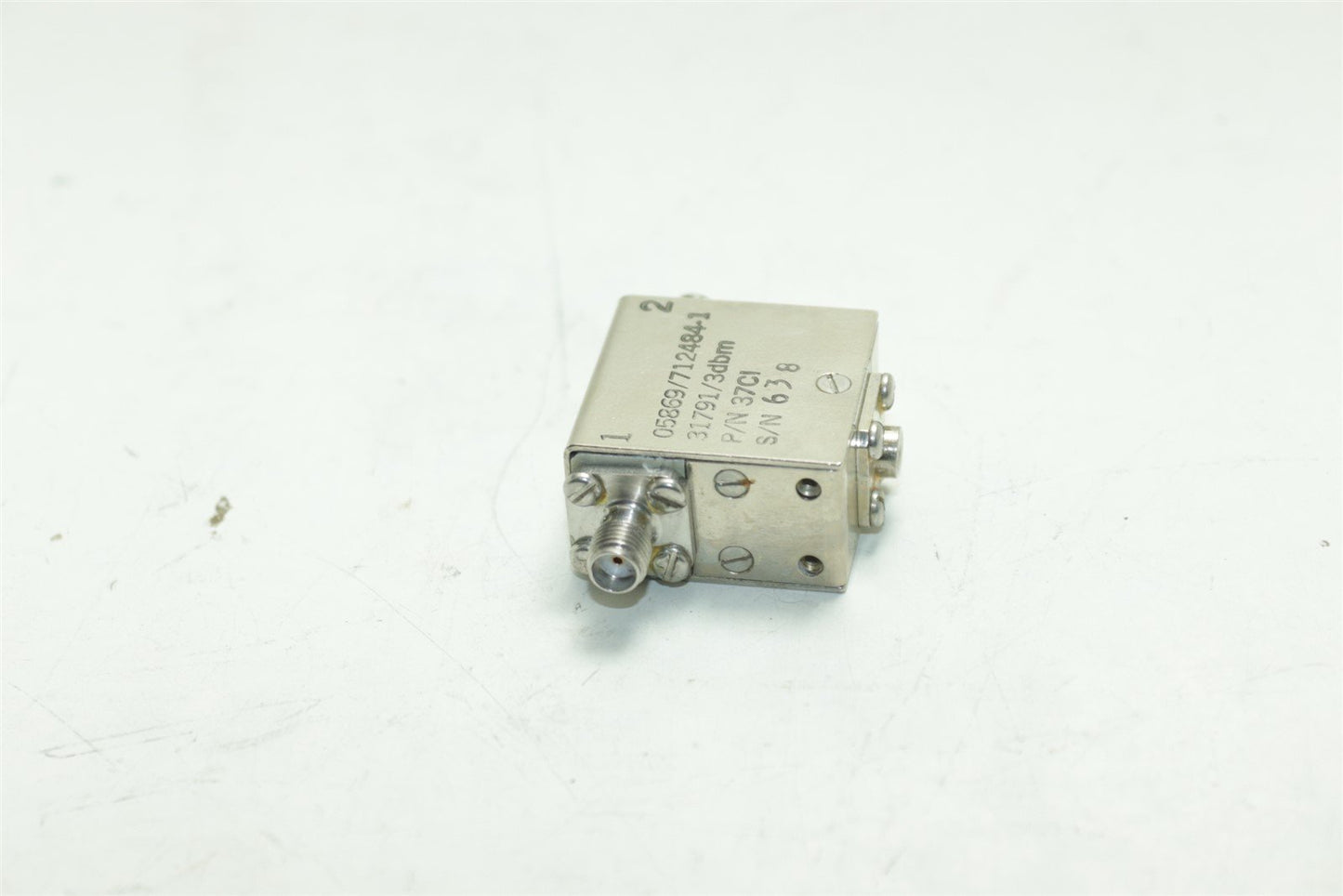 Microwave Isolator 27338 101103413