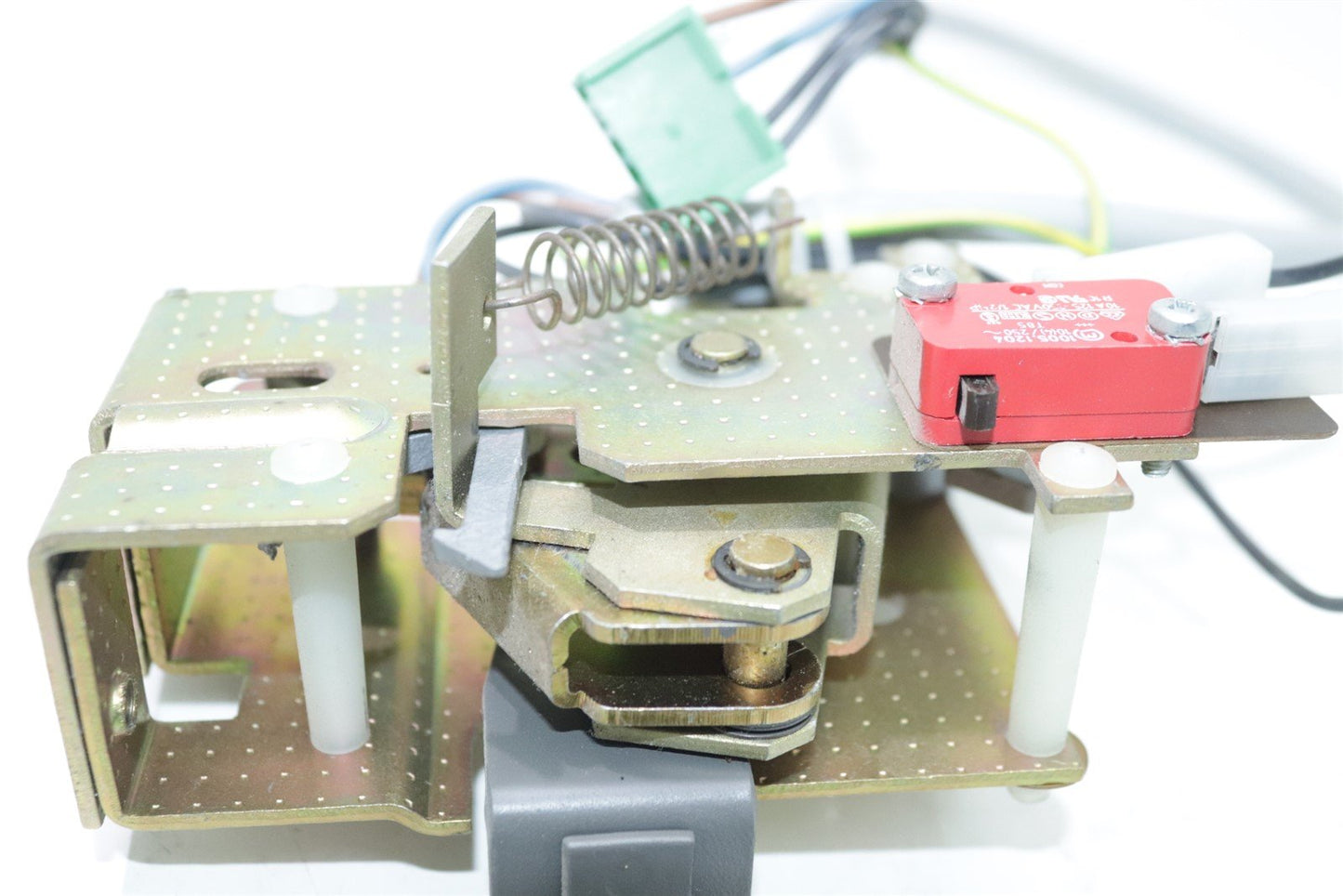 Hettich Rotanta / AP Centrifuge Door Lock Assy