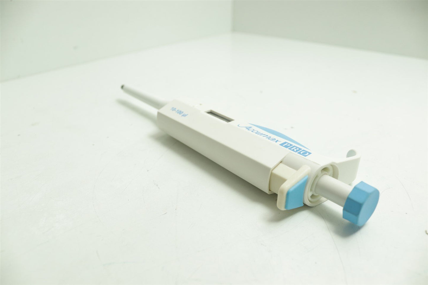 Accumax Pro Research Micro Pipette With Smart Grip