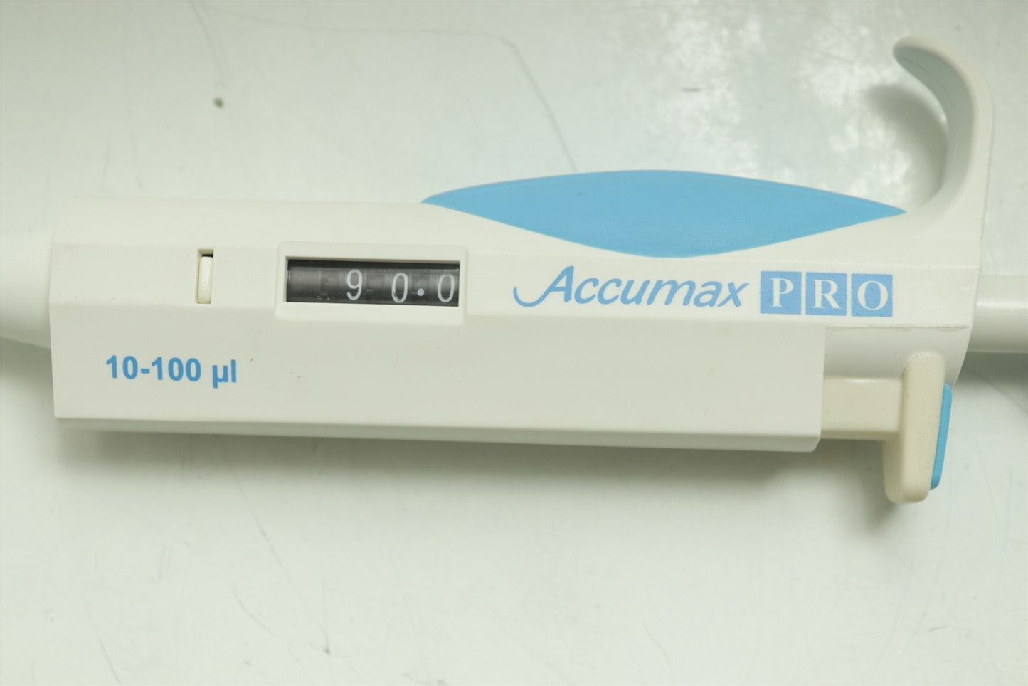 Accumax Pro Research Micro Pipette With Smart Grip