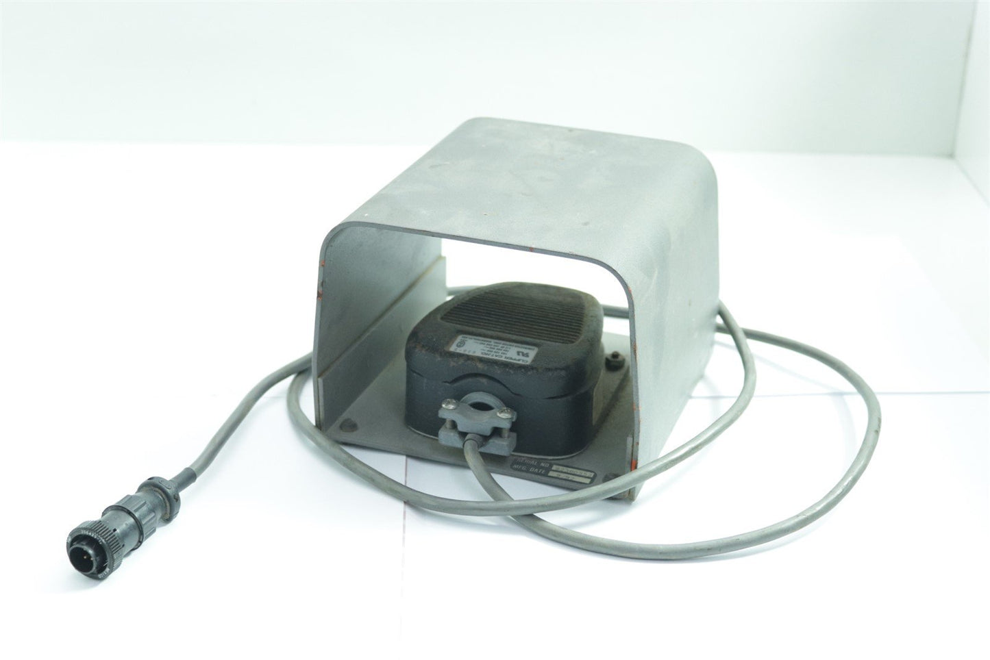 Linemaster 635-S Foot Switch Coherent 7970 YAG Laser