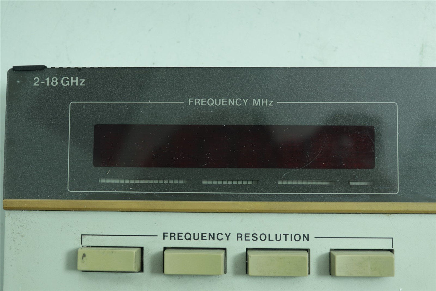 HP Agilent 8672A Signal Generator 2-18GHz Front Panel Assy 08672-60179