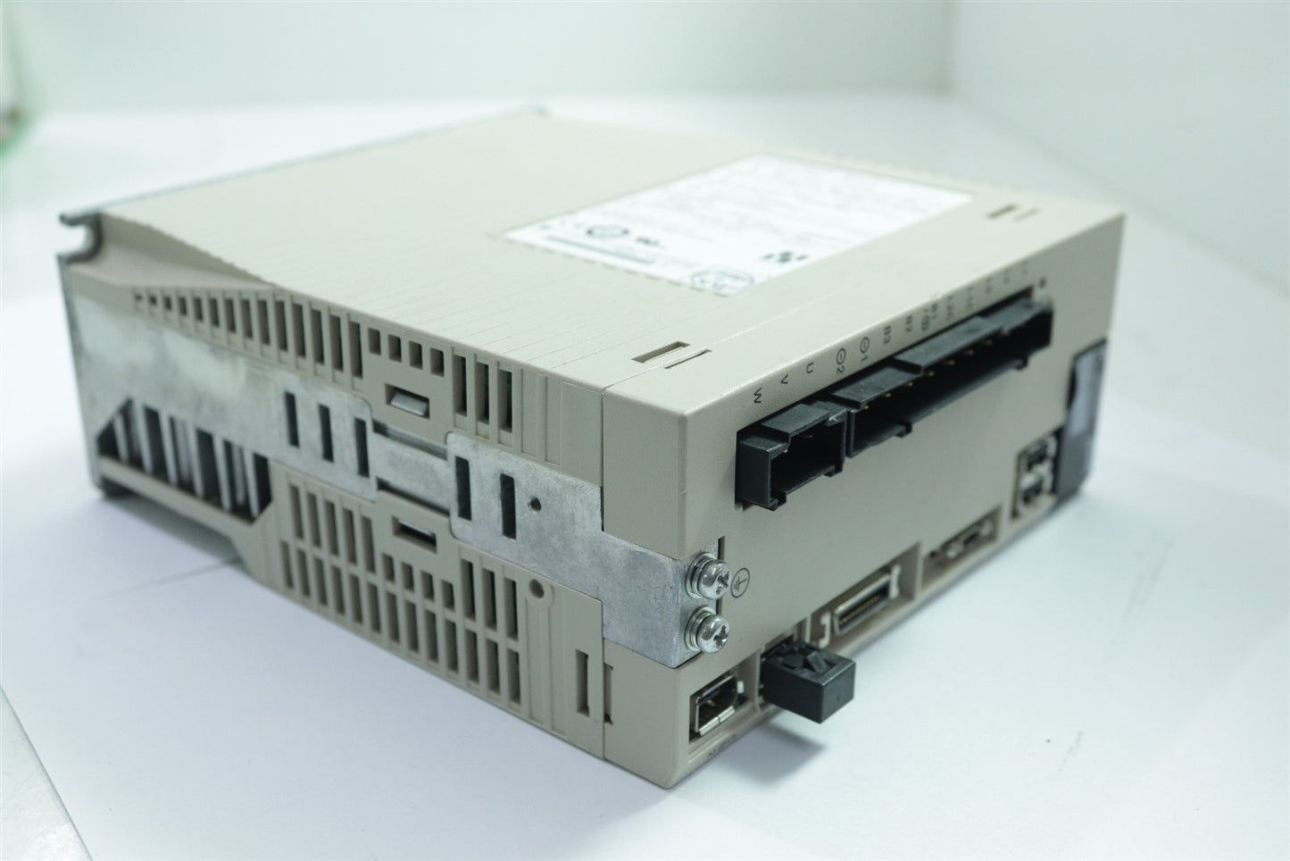 Yaskawa SERVOPACK SGDV-3R8A15A 230V 400W Kornit 3ph Servo Motor driver