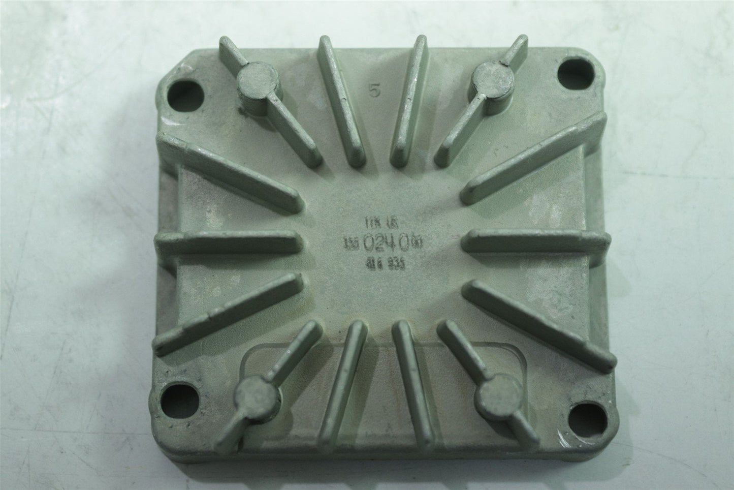 Tektronix Oscilloscope 155-0240-00 IC Sweep Hybrid 2400 Series