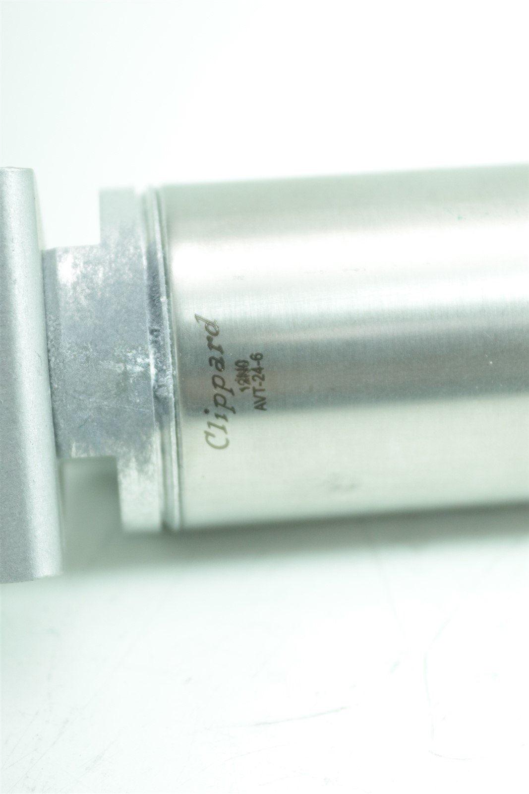 KORNIT DIGITAL Clippard Minimatic AVT 24 8 Pneumatic Cylinder with Mounts